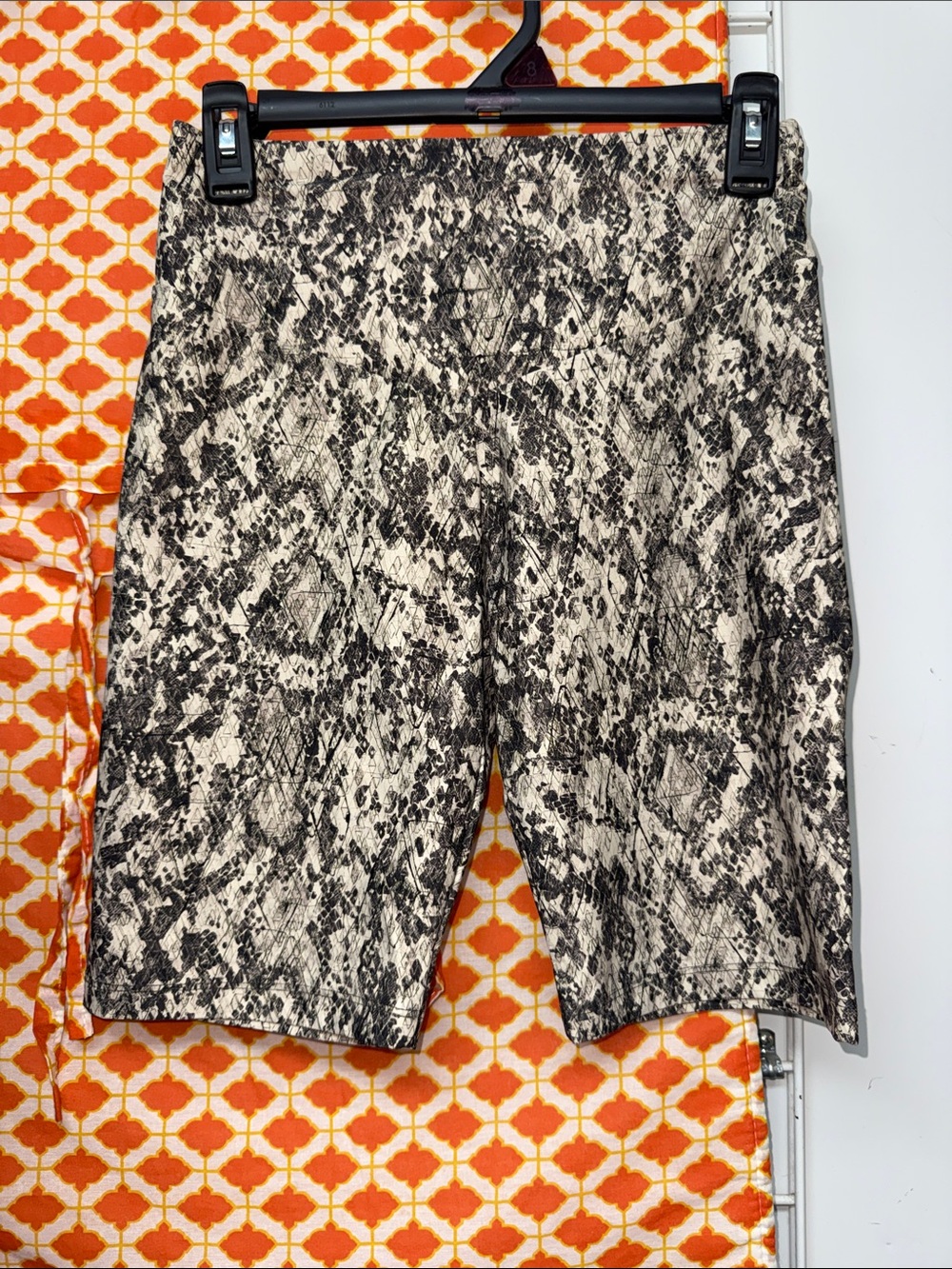 Neutral Snake Print Bikeshorts High-Waist V-Cut Size Large